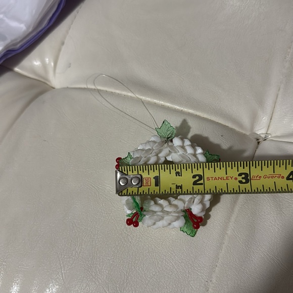 Vintage Christmas Ornament-Wreath-Beaded Construction - Picture 8 of 8